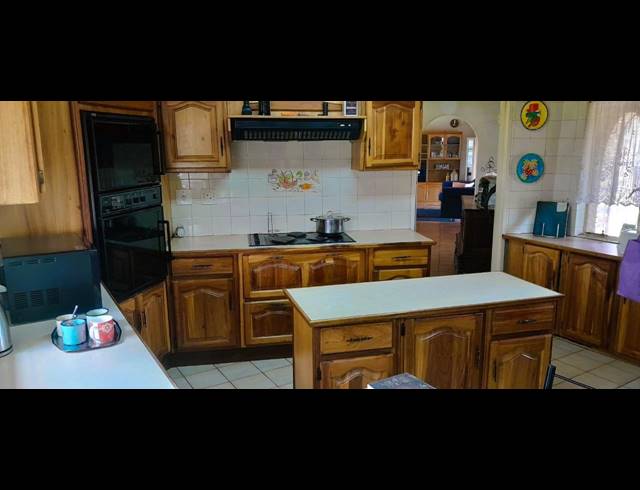 3 BEDROOM HOUSE FOR SALE IN DE DEUR